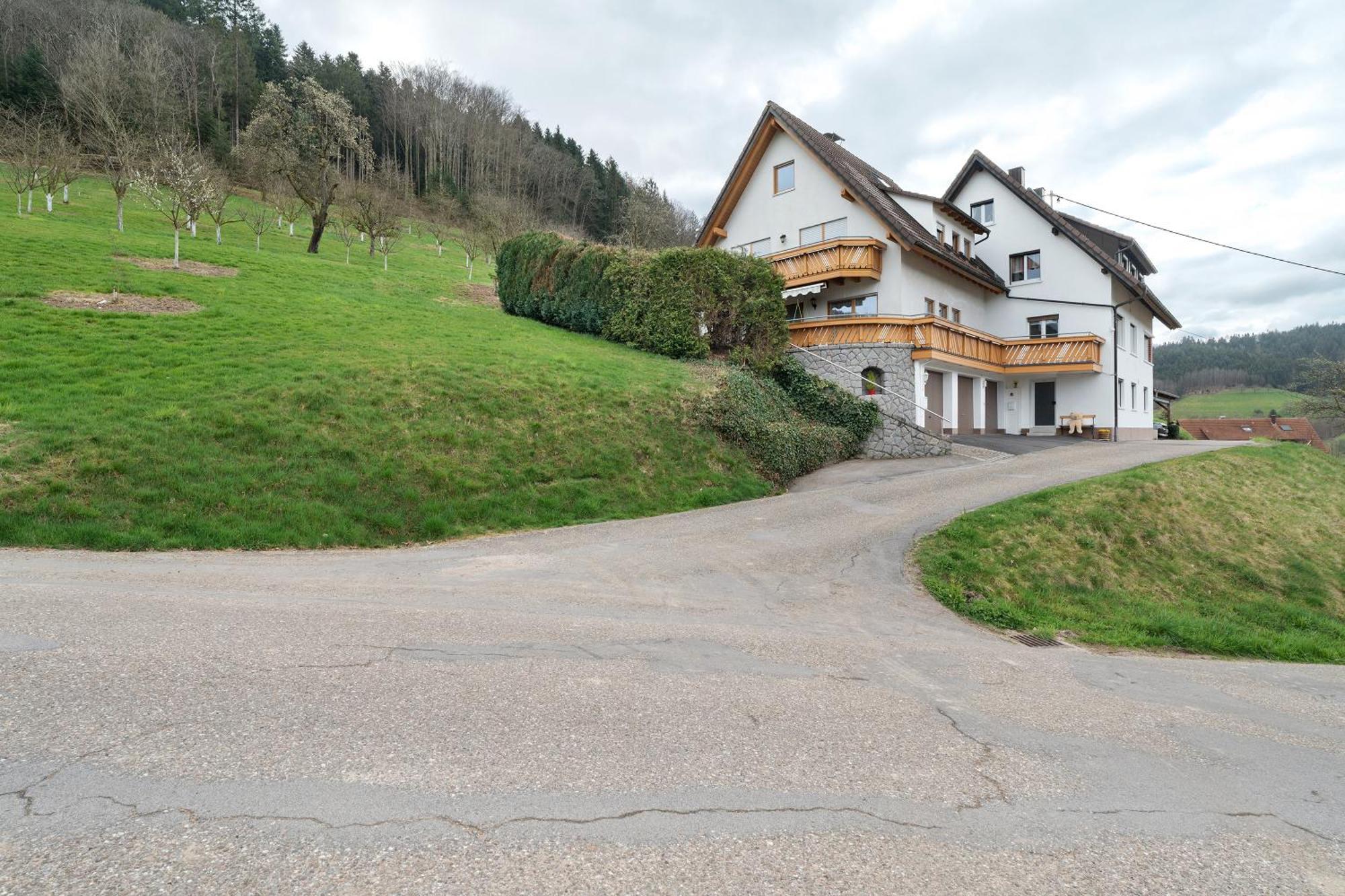 Haus Am Schroffen Apartment Ottenhofen im Schwarzwald Exterior foto